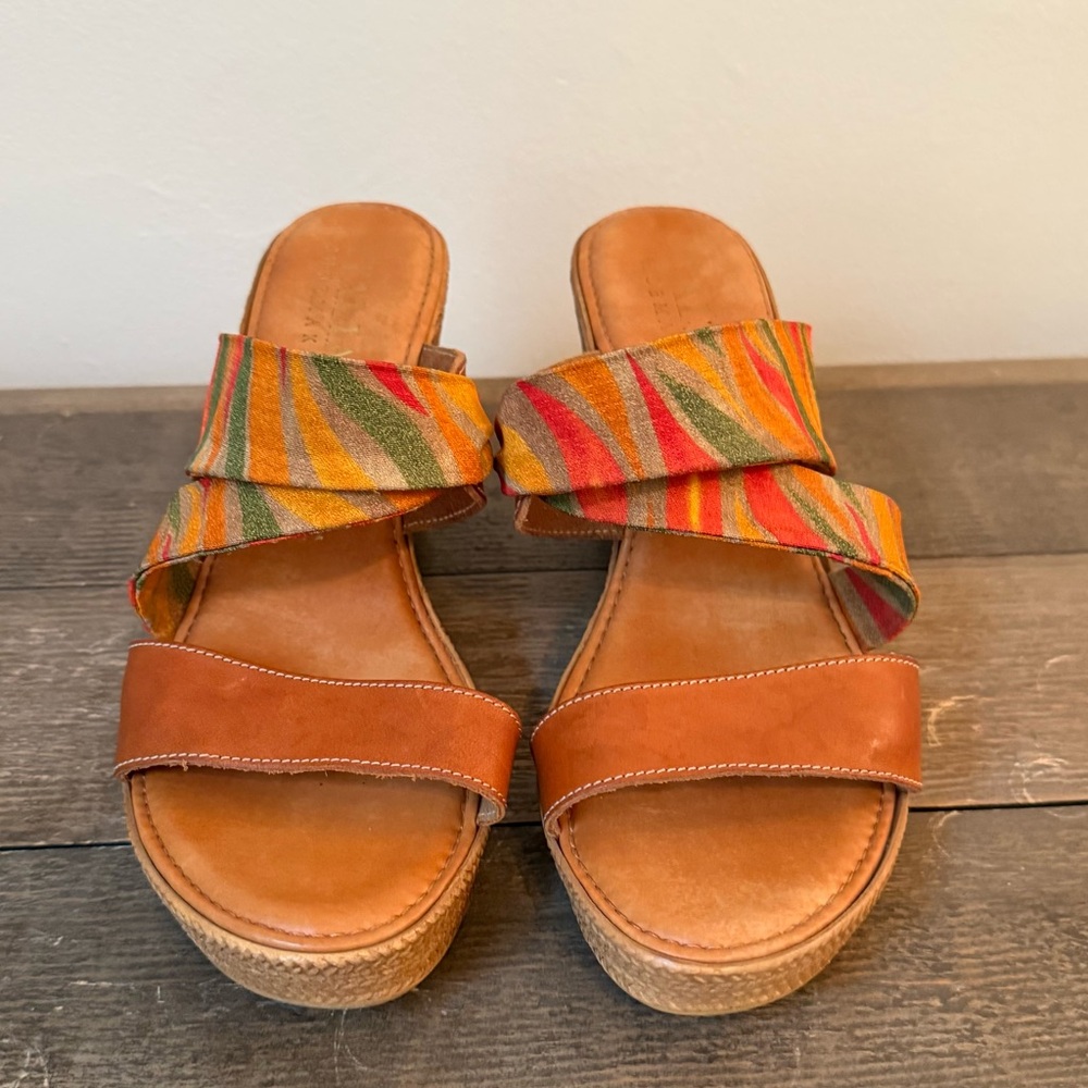 Italian Shoemaker Wedge - Picture 2 of 7